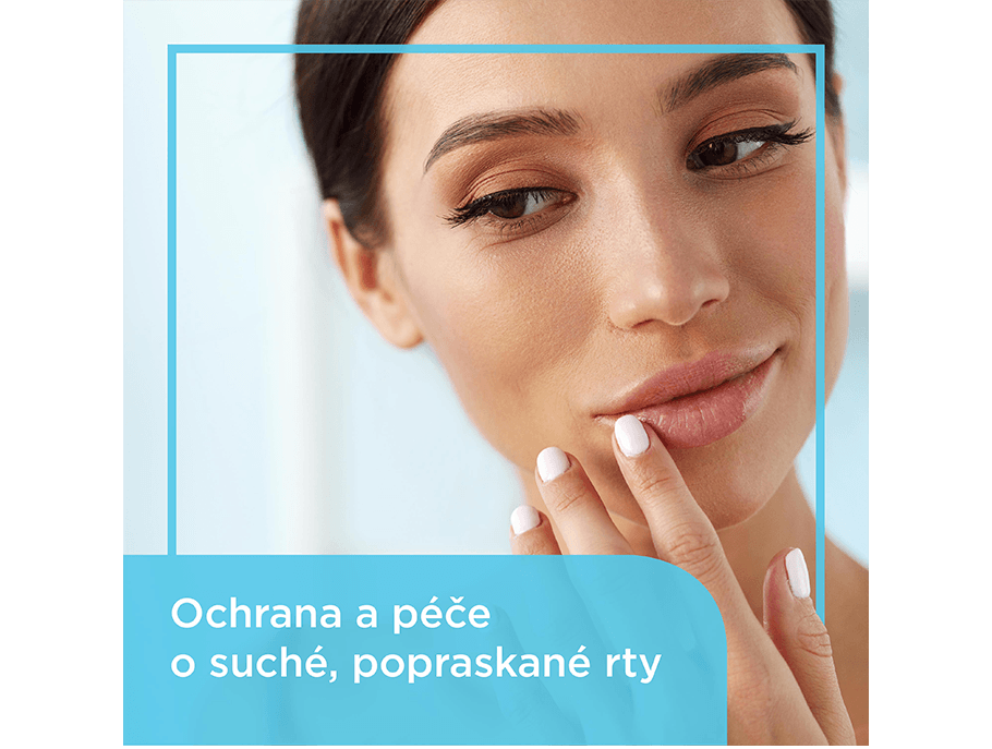Bepanthen Derma balzám na rty - žena v zrcadle